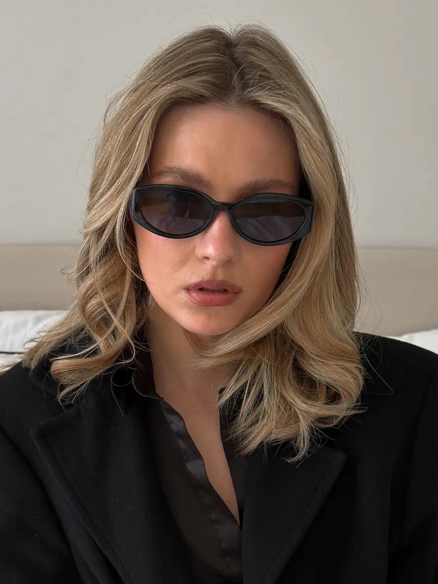 Стильные солнцезащитные очки 2026