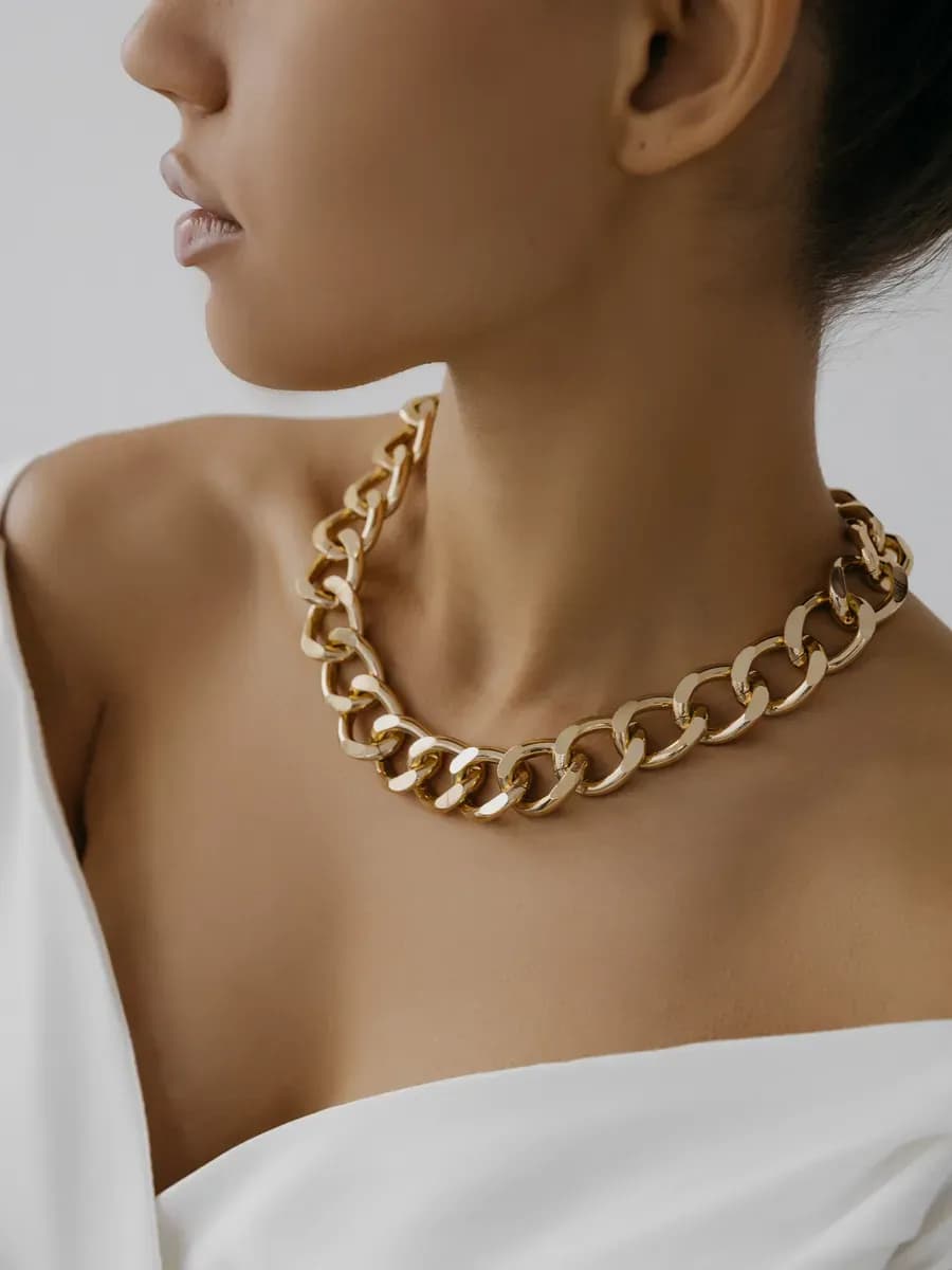 Крупная цепочка бижутерия на шею