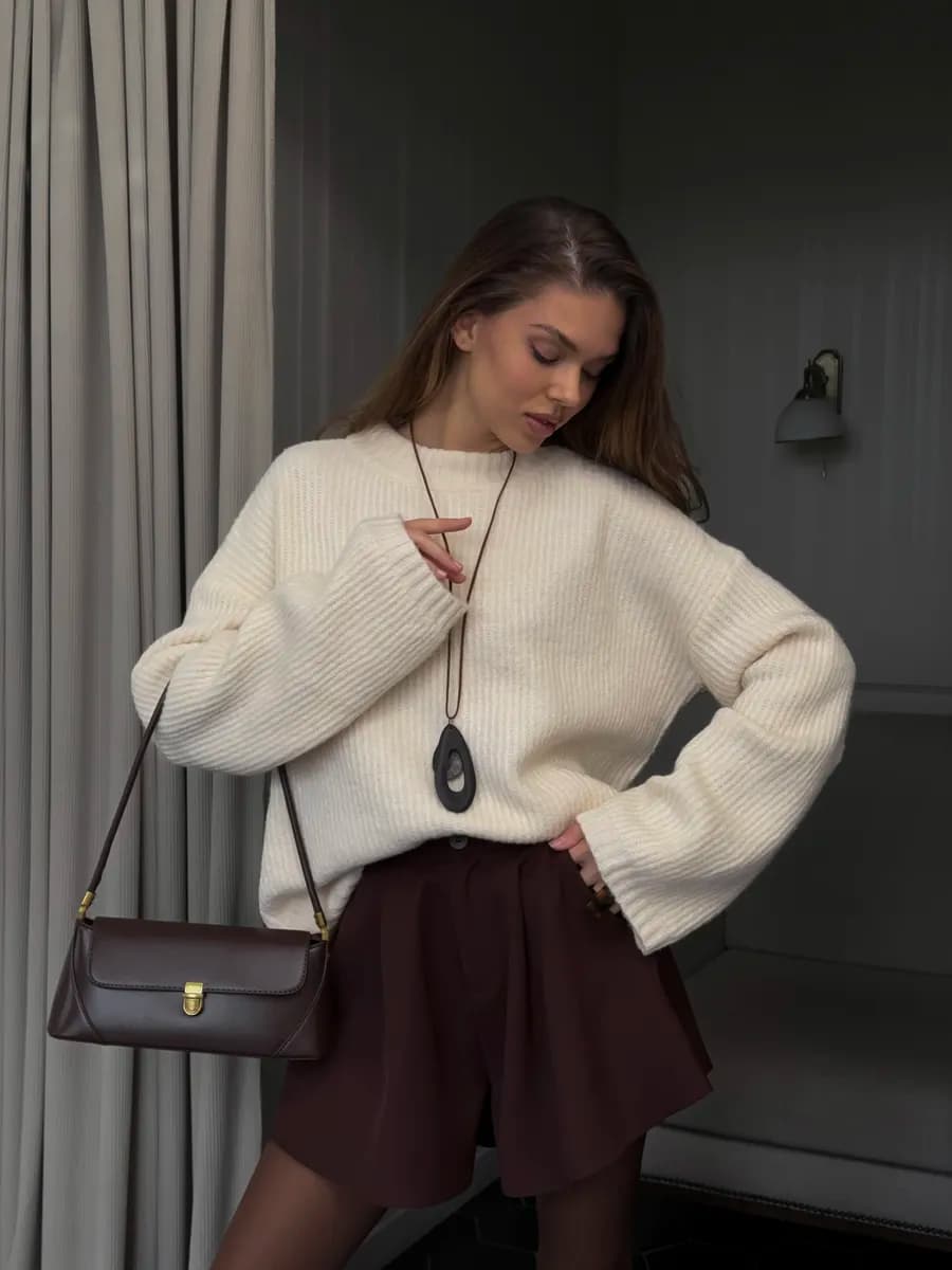 Теплый джемпер нарядный оверсайз