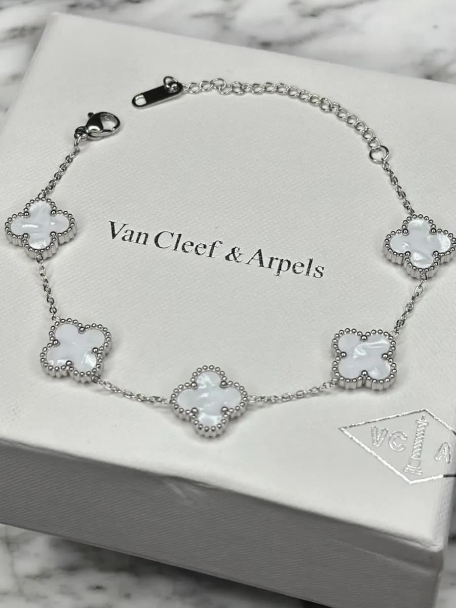 Браслет клевер