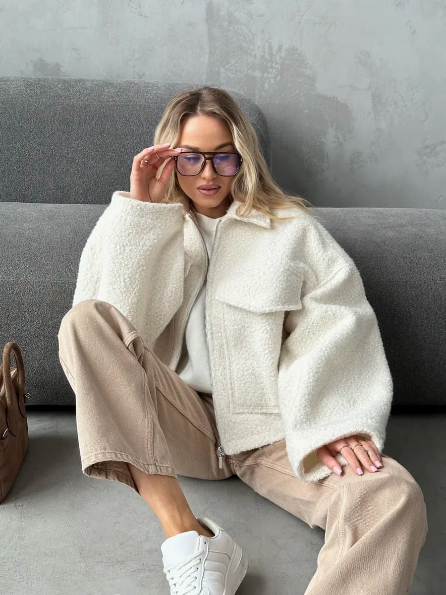 Бомбер оверсайз барашек на замке