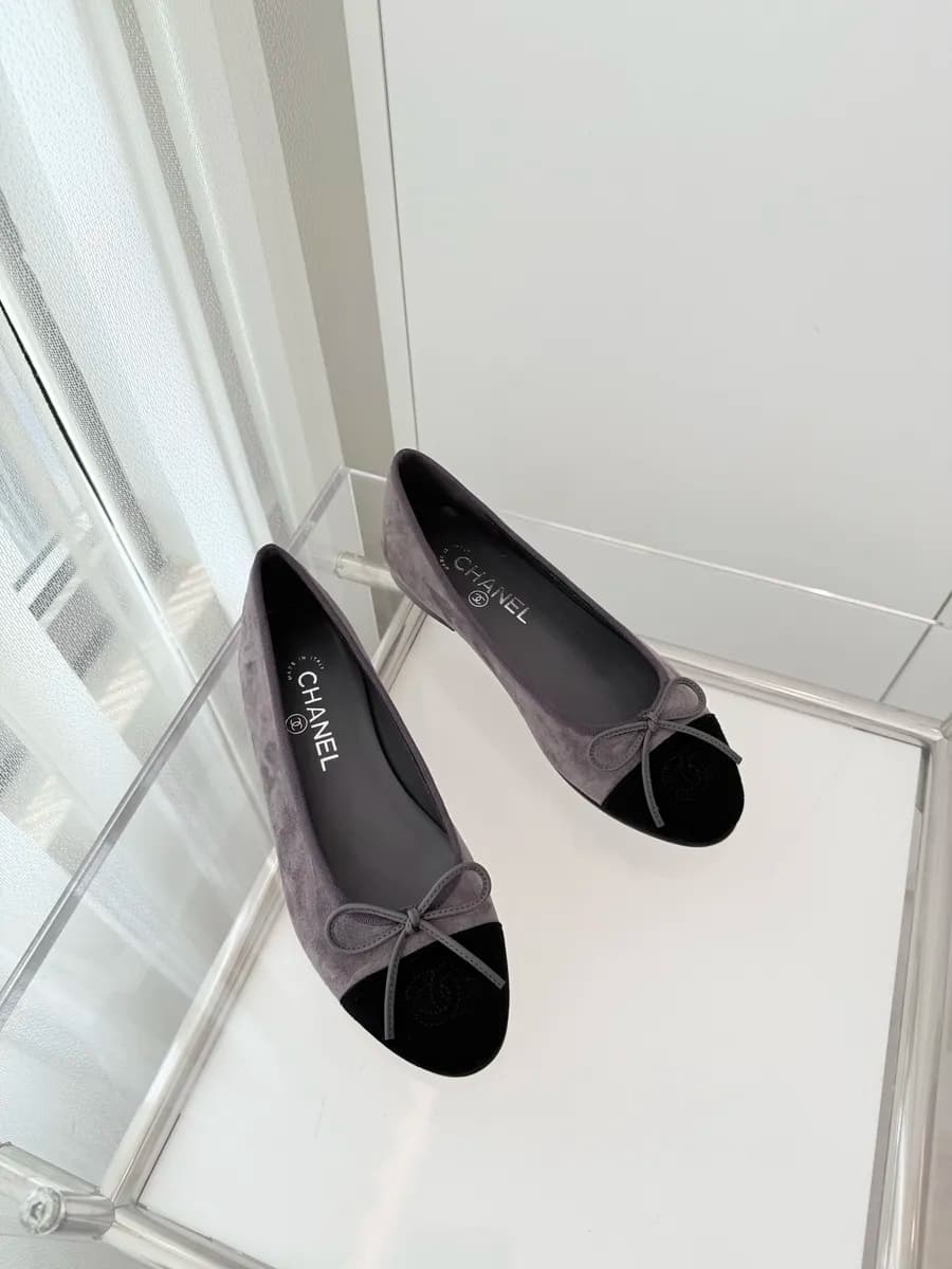 Классические балетные туфли CHANEL