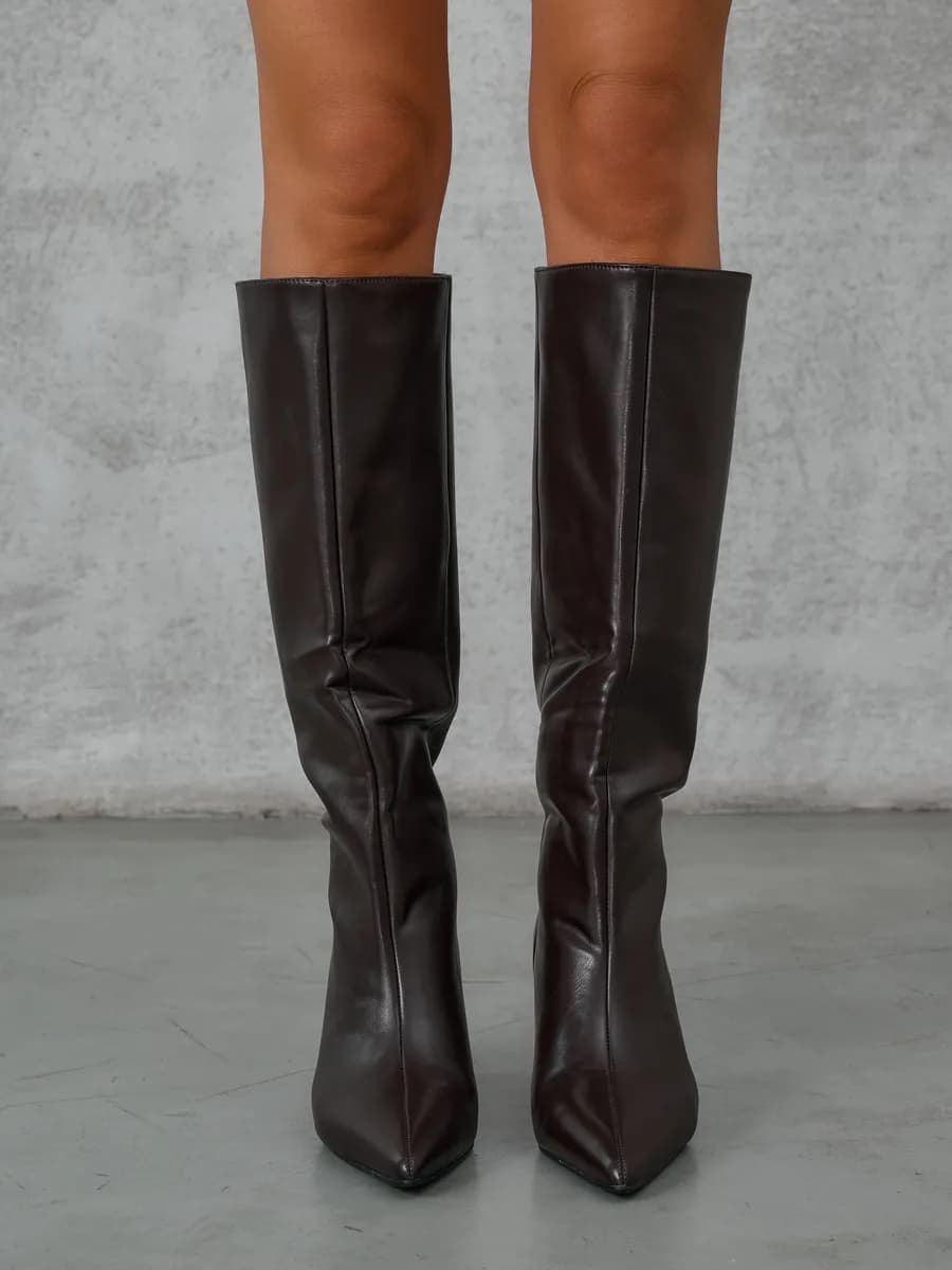 Сапоги демисезонные на низком каблуке