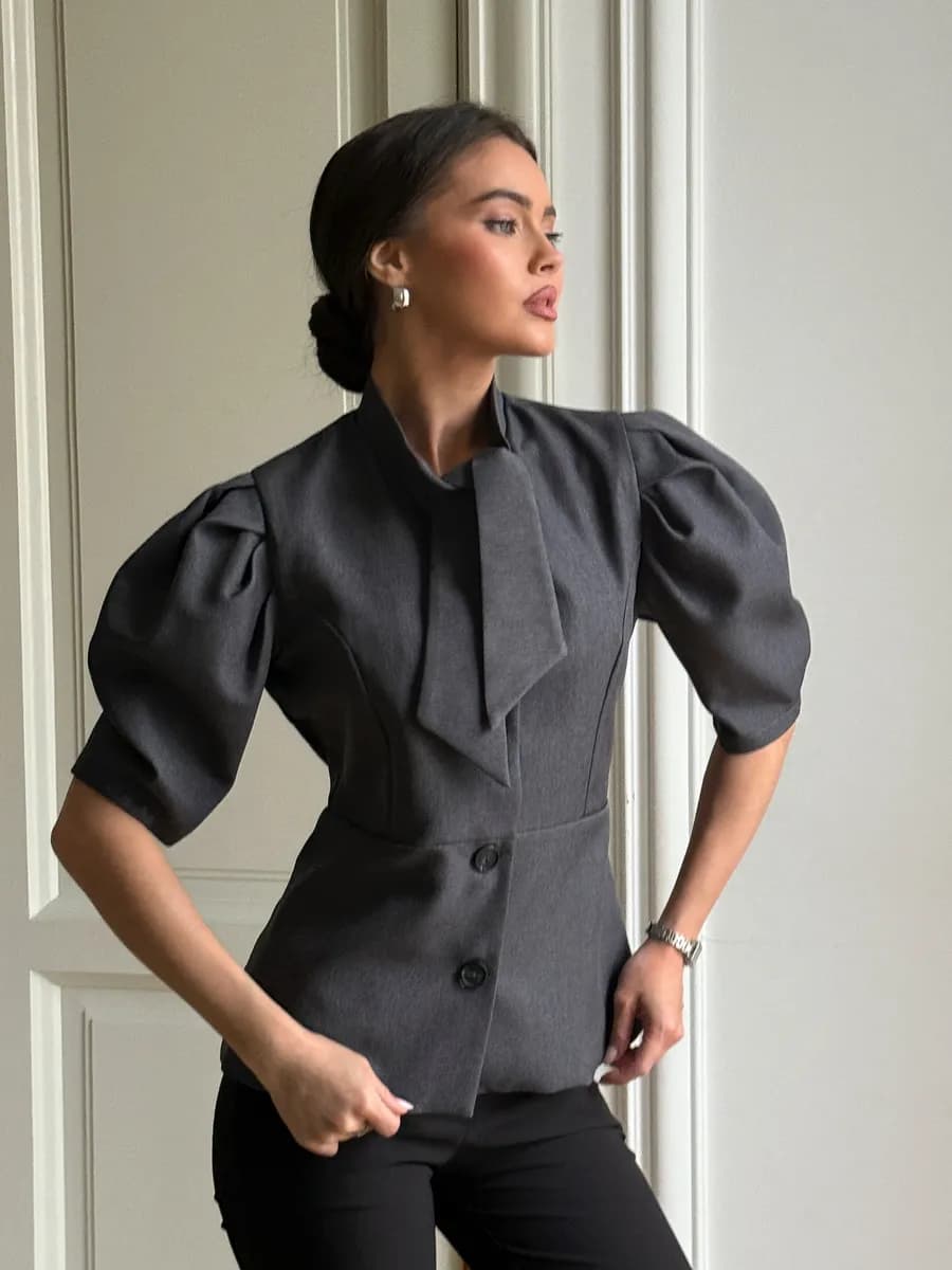 Жакет пиджак приталенный укороченный с галстуком