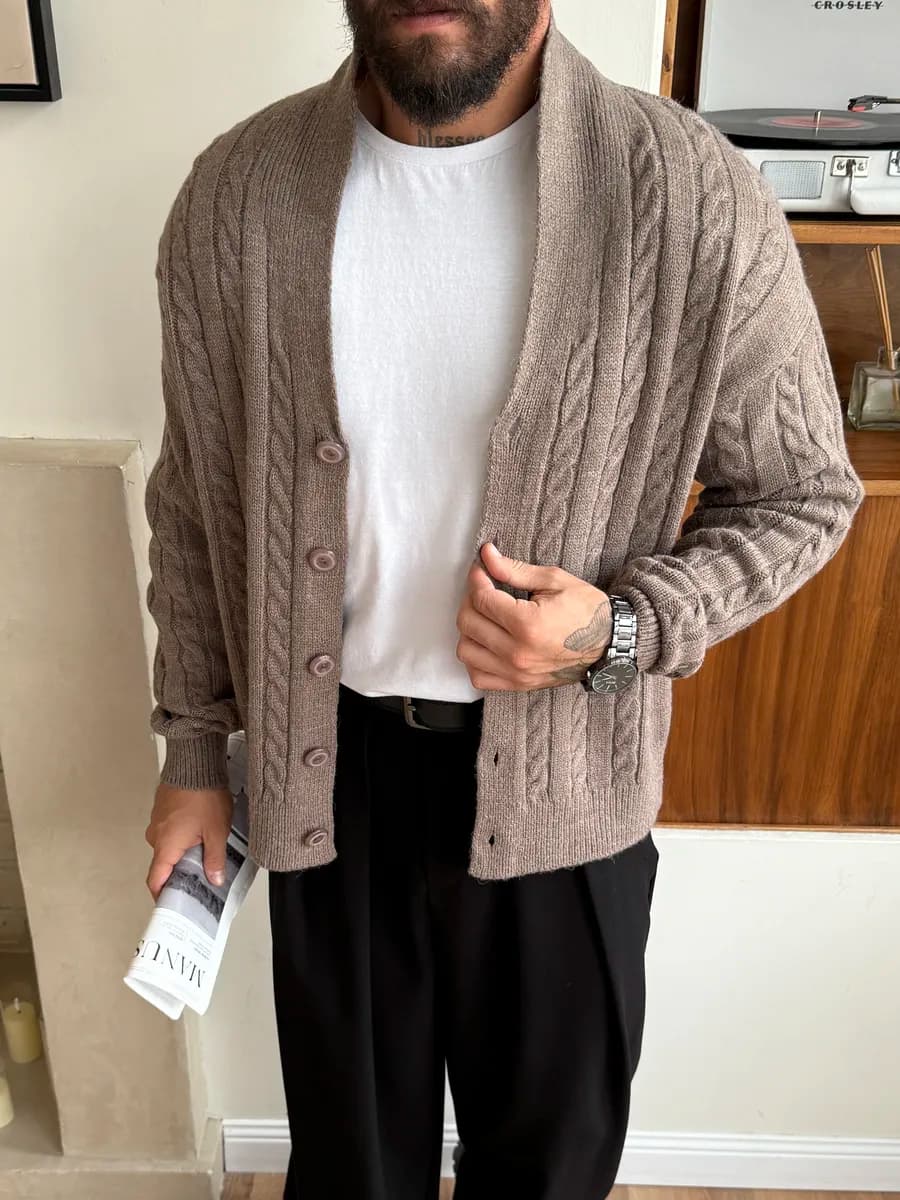 Вязаный кардиган на пуговицах