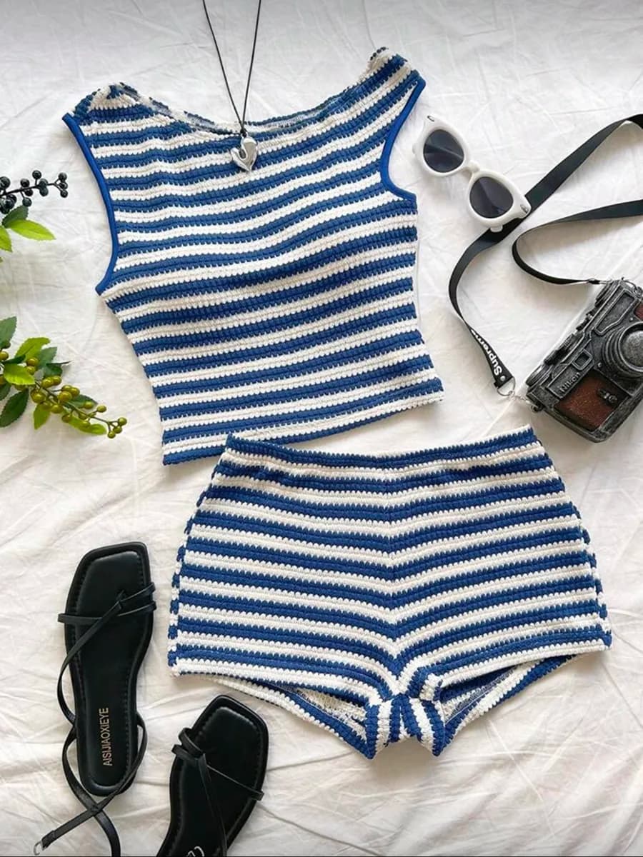 Купальник раздельный с шортами