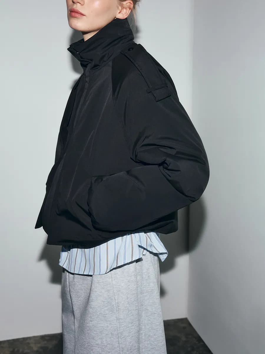 Куртка короткая утепленная с воротником-стойкой