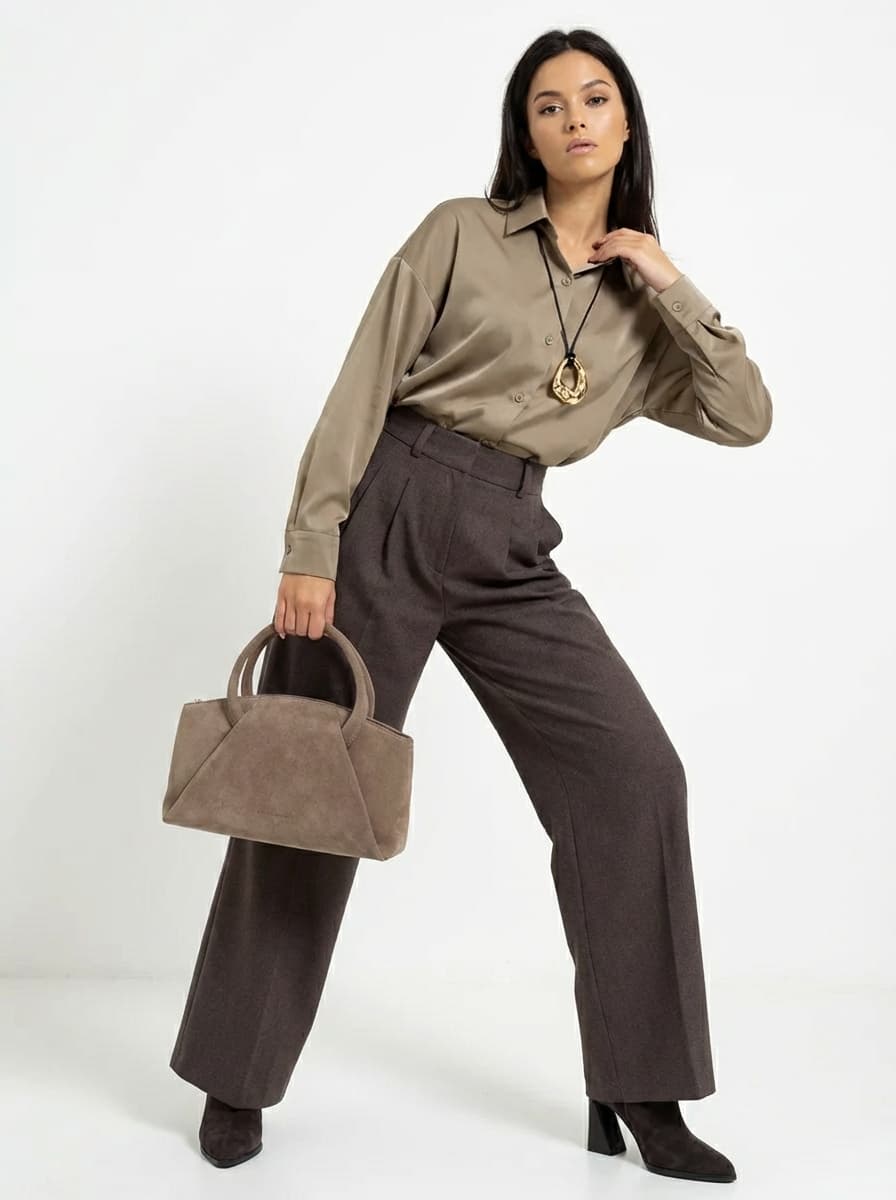 Деловой образ для девушек бежевый с вб со свитером, сумкой — Деловой | Во! стиле