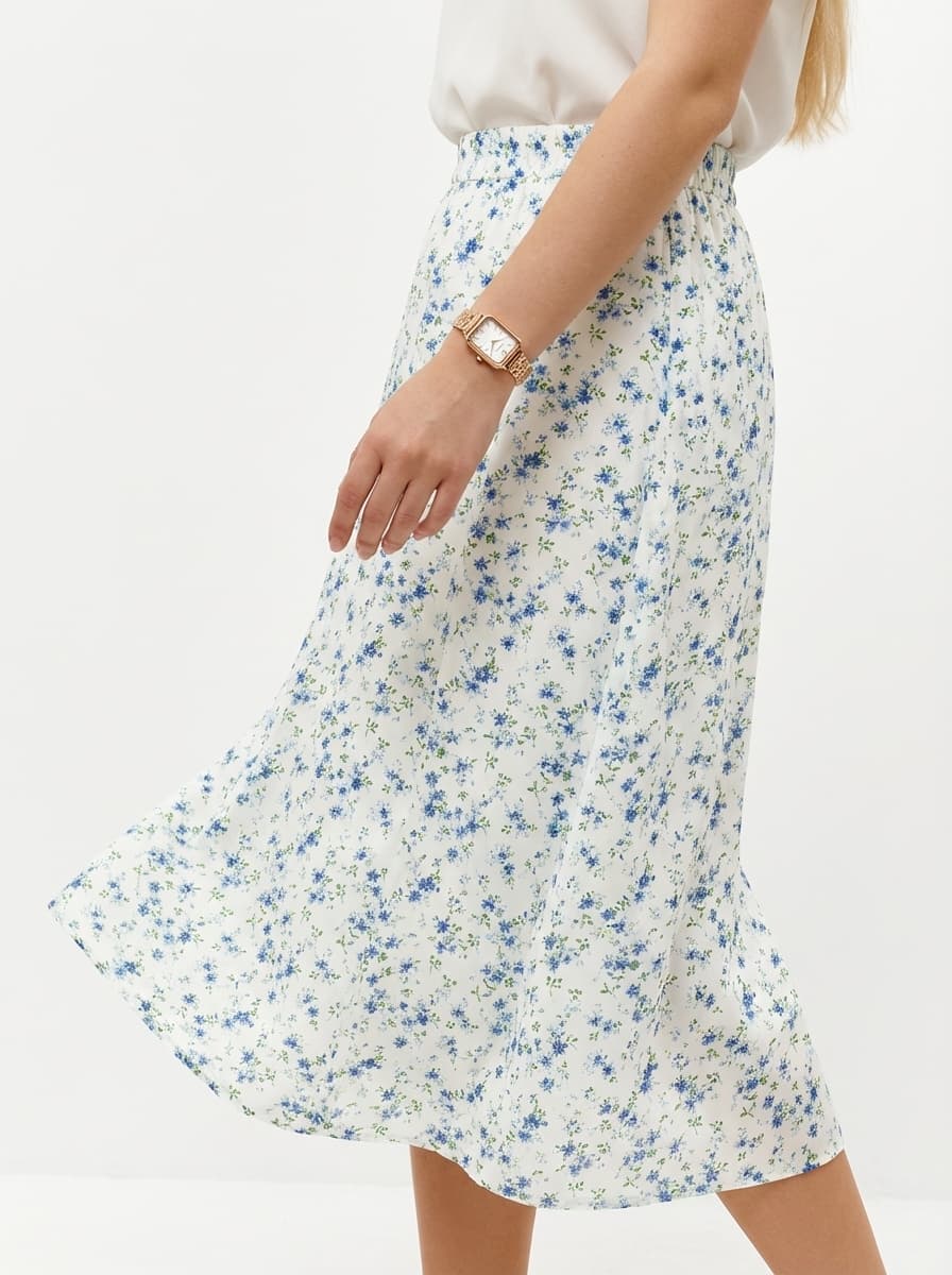 Нежный летний лук с миди-юбкой и стильными часами — Casual | Во! стиле