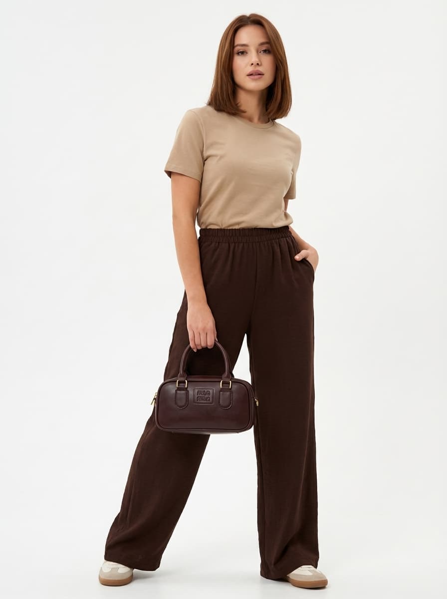 Летний образ: шоколадные палаццо и базовая футболка — Casual | Во! стиле