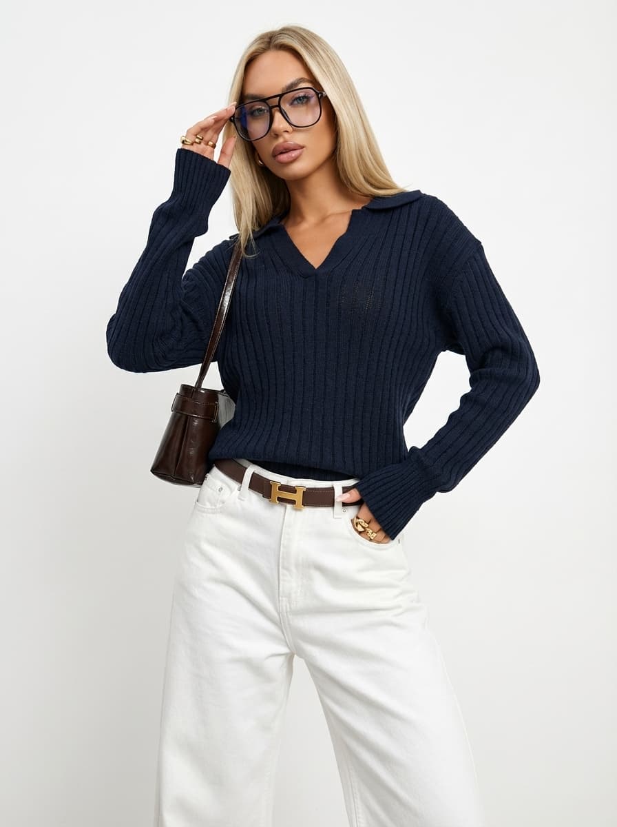 Стильный образ с укороченным поло и белыми джинсами — Casual | Во! стиле