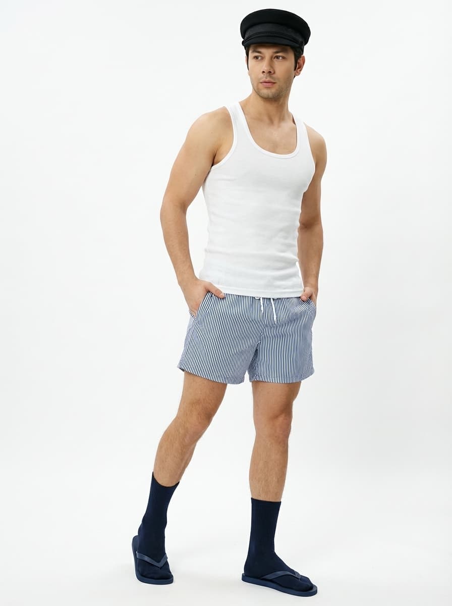 Стильный мужской пляжный образ в синюю полоску — Streetwear | Во! стиле